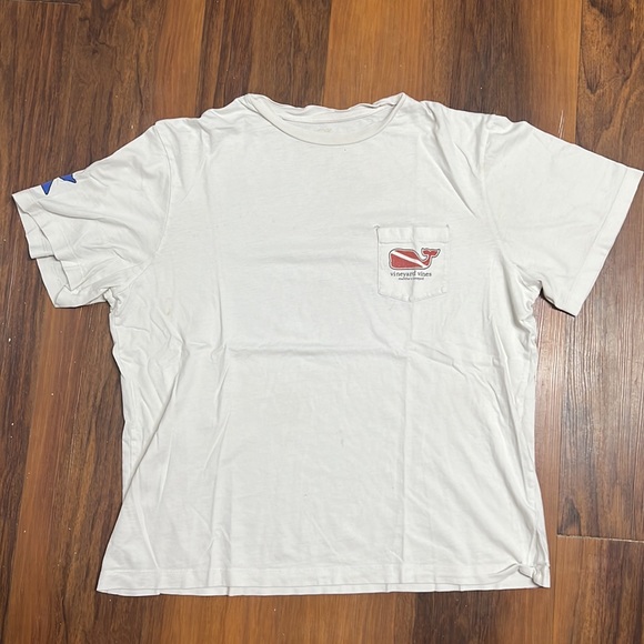 Vineyard Vines T-Shirt - Picture 2 of 2